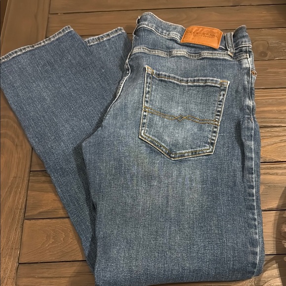 Lucky Brand Other - Lucky Brand Blue Straight Jeans with Vintage Appeal 32 x 32